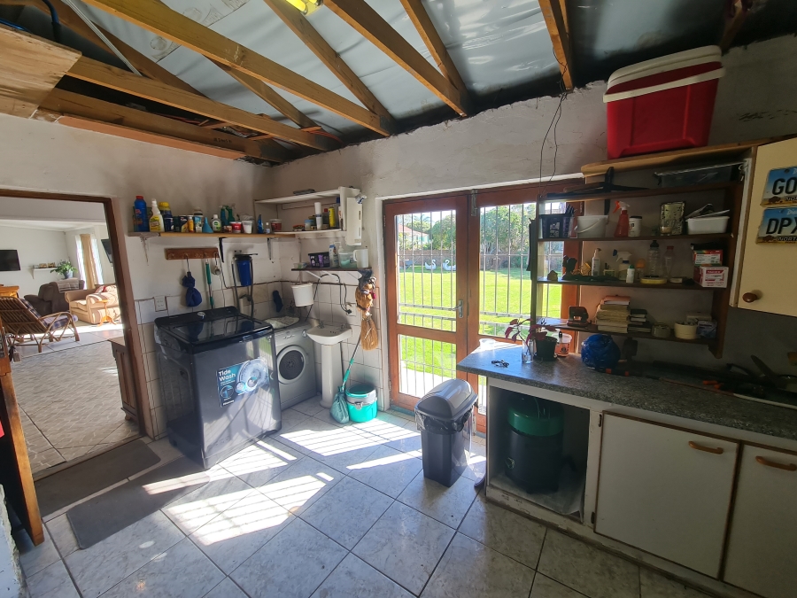 3 Bedroom Property for Sale in Wavecrest Eastern Cape